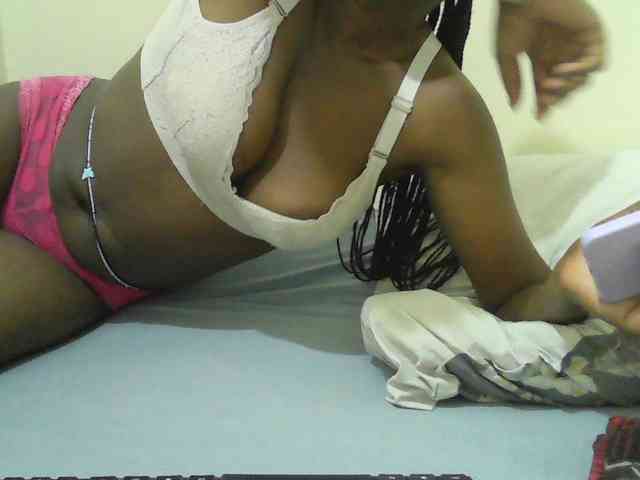 Mystiq-Ella webcam