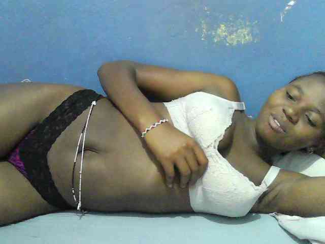 Mystiq-Ella webcam