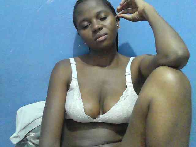 Mystiq-Ella webcam
