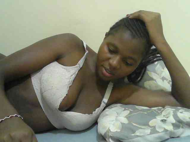Mystiq-Ella webcam