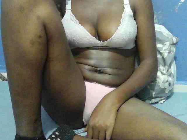 Mystiq-Ella webcam