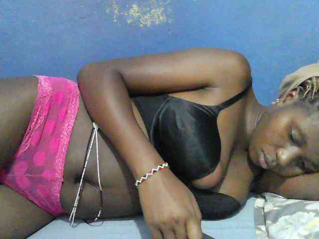 Mystiq-Ella webcam