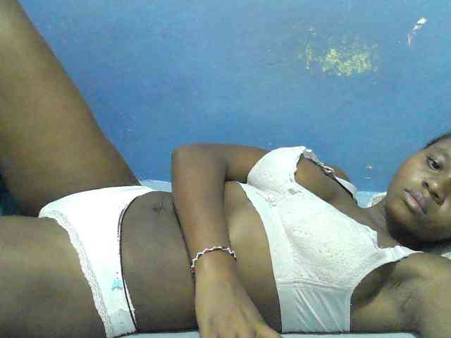 Mystiq-Ella webcam