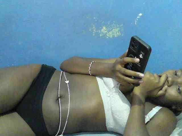 Mystiq-Ella webcam