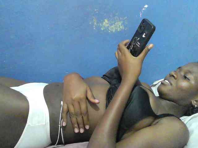 Mystiq-Ella webcam