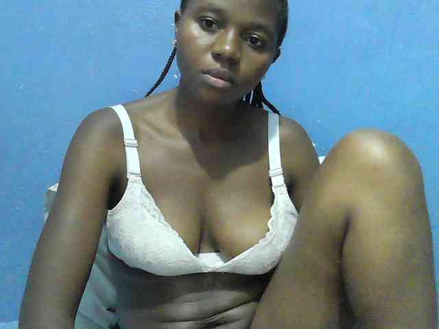 Mystiq-Ella webcam