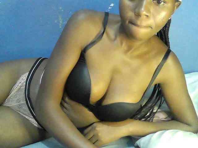 Mystiq-Ella webcam