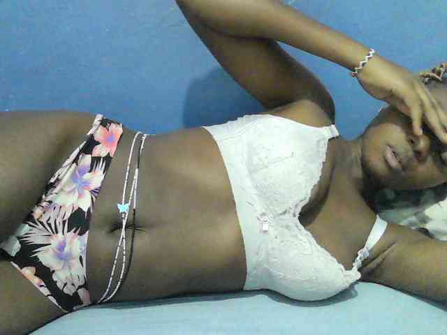 Mystiq-Ella webcam