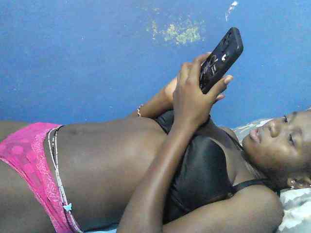 Mystiq-Ella webcam