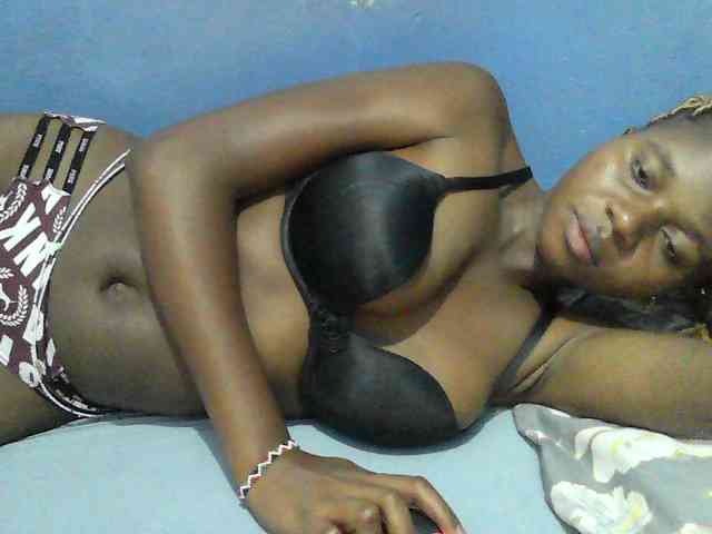 Mystiq-Ella webcam