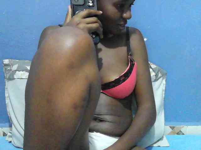 Mystiq-Ella webcam
