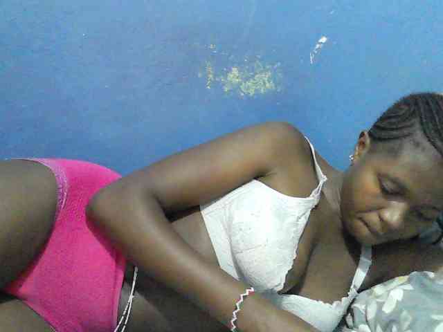 Mystiq-Ella webcam