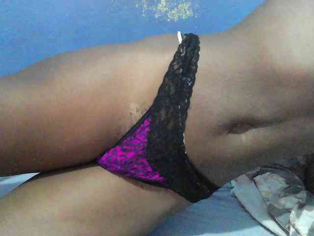Mystiq-Ella webcam