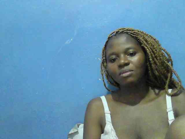 Mystiq-Ella webcam