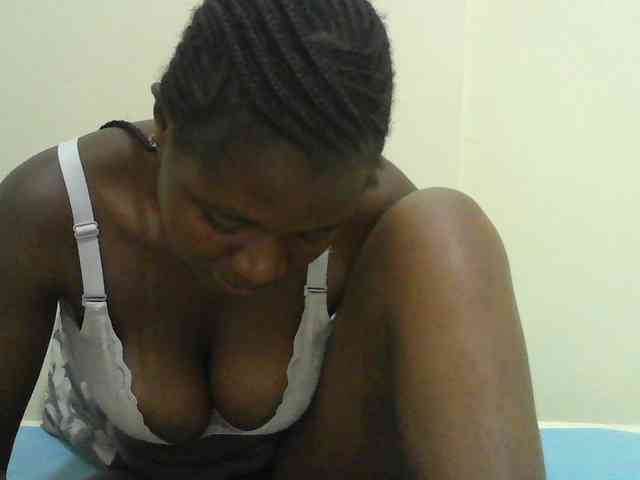 Mystiq-Ella webcam