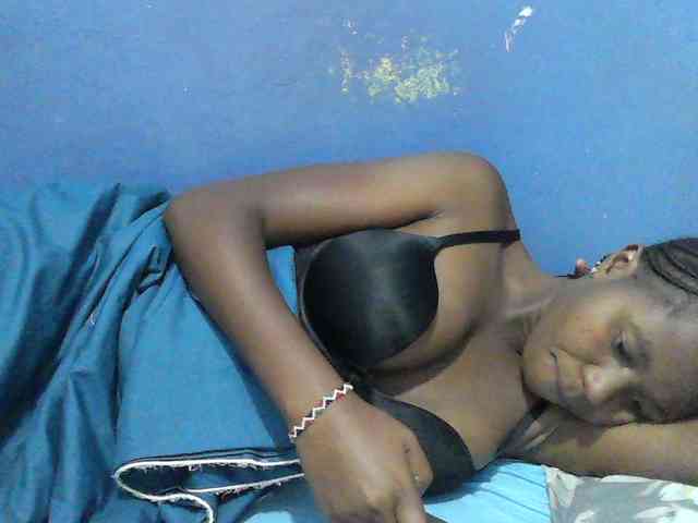 Mystiq-Ella webcam