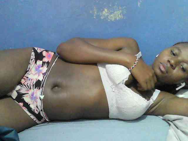 Mystiq-Ella webcam