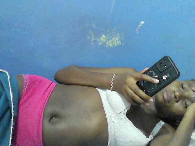 Mystiq-Ella webcam