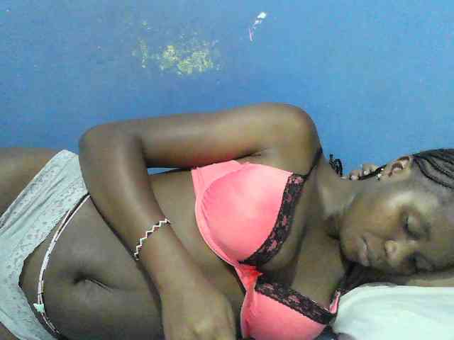 Mystiq-Ella webcam