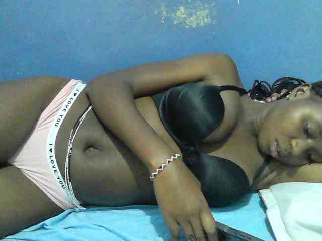 Mystiq-Ella webcam