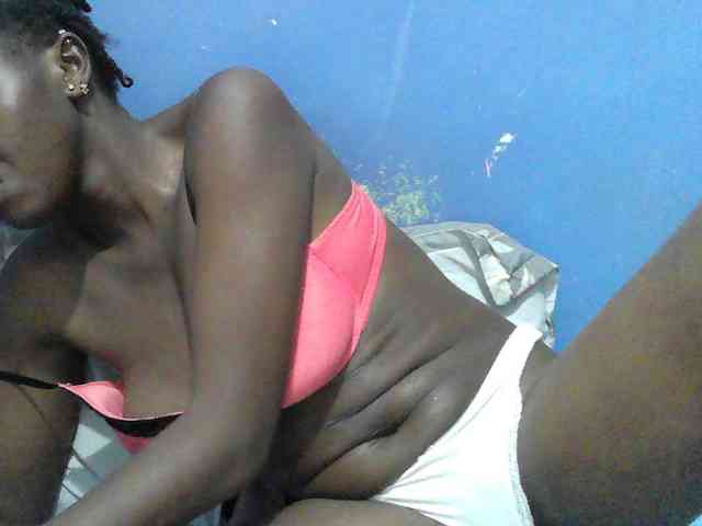 Mystiq-Ella webcam