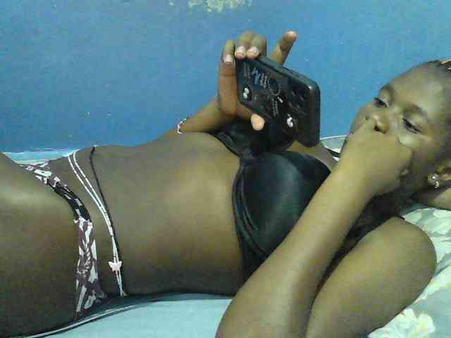 Mystiq-Ella webcam
