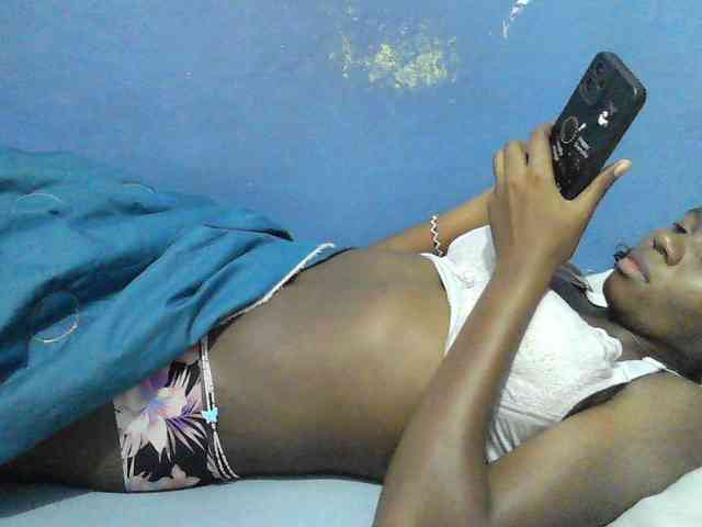 Mystiq-Ella webcam