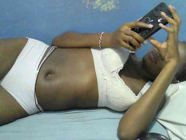 Mystiq-Ella webcam
