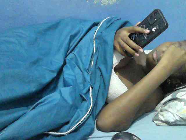 Mystiq-Ella webcam