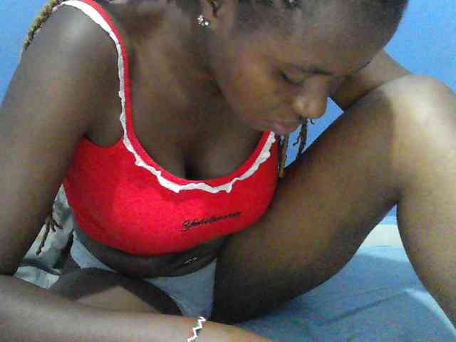 Mystiq-Ella webcam