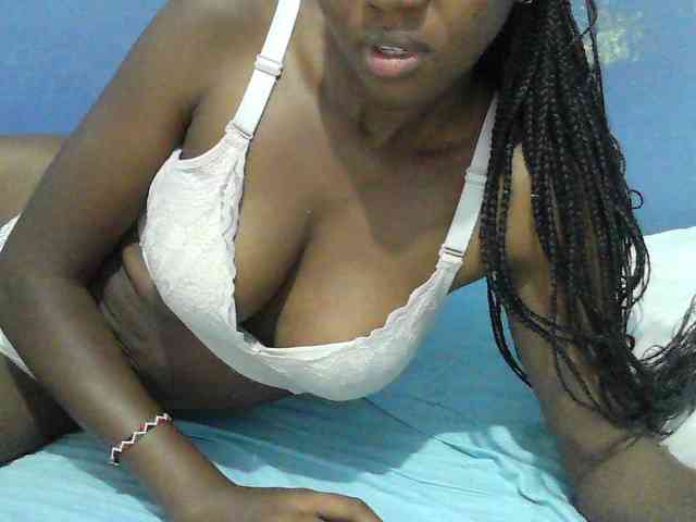 Mystiq-Ella webcam