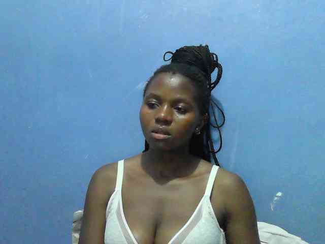 Mystiq-Ella webcam