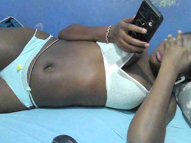 Mystiq-Ella webcam