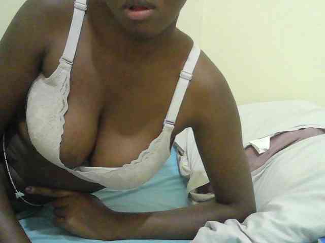 Mystiq-Ella webcam