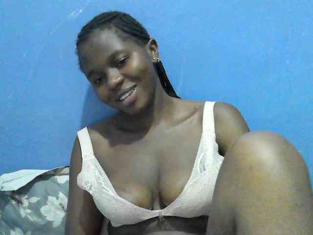 Mystiq-Ella webcam