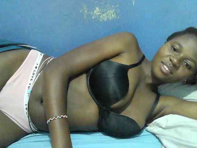 Mystiq-Ella webcam