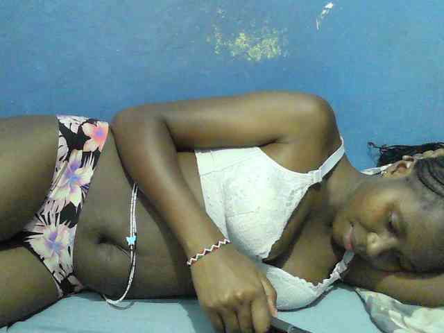 Mystiq-Ella webcam