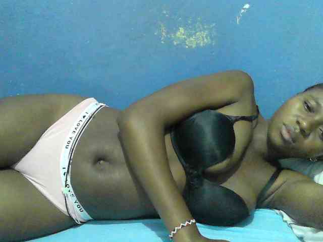 Mystiq-Ella webcam