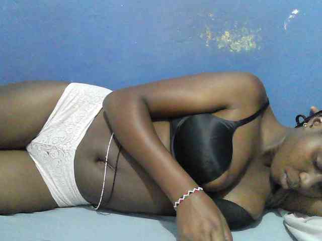 Mystiq-Ella webcam