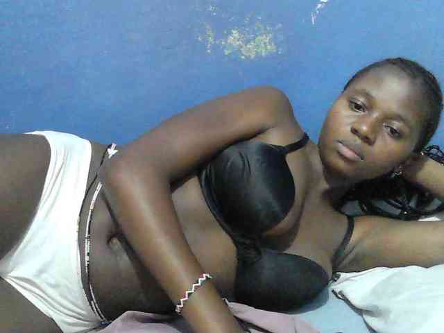 Mystiq-Ella webcam