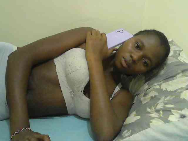 Mystiq-Ella webcam