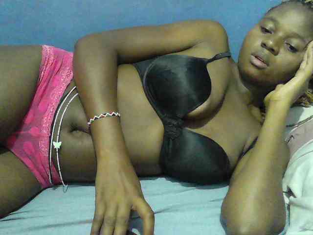 Mystiq-Ella webcam
