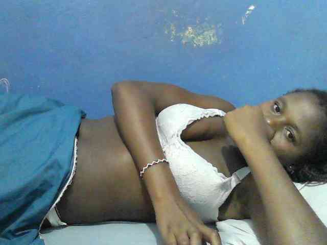 Mystiq-Ella webcam