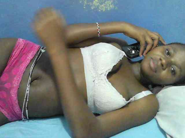 Mystiq-Ella webcam