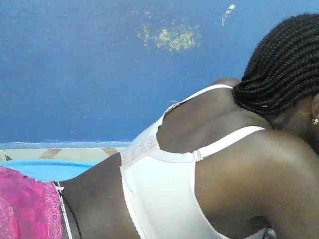 Mystiq-Ella webcam