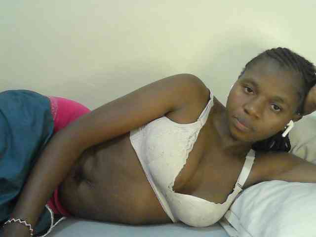 Mystiq-Ella webcam