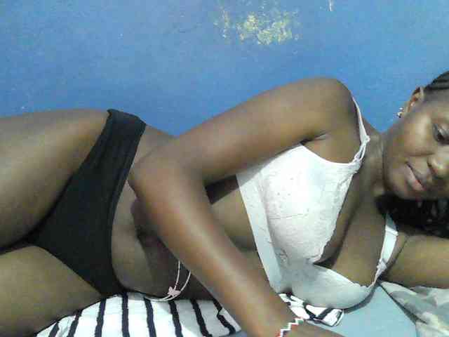 Mystiq-Ella webcam