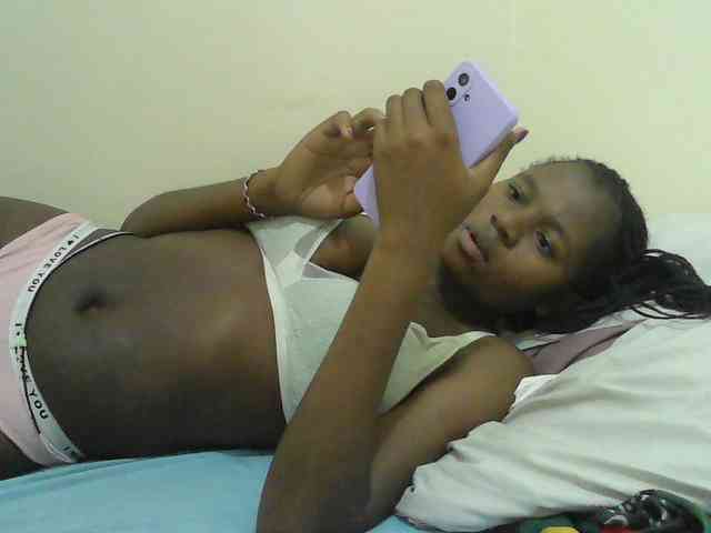 Mystiq-Ella webcam