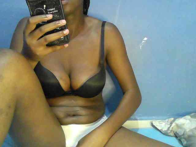 Mystiq-Ella webcam