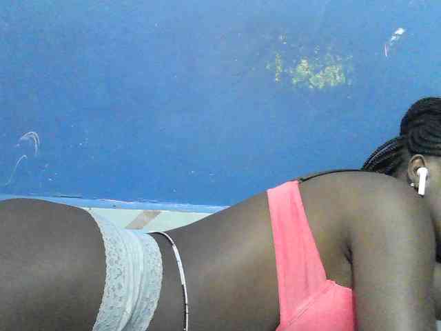 Mystiq-Ella webcam